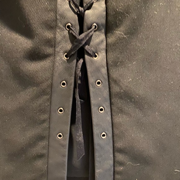 BCBG MAX AZRIA Black Pencil Skirt w Leather Detail - Picture 5 of 7